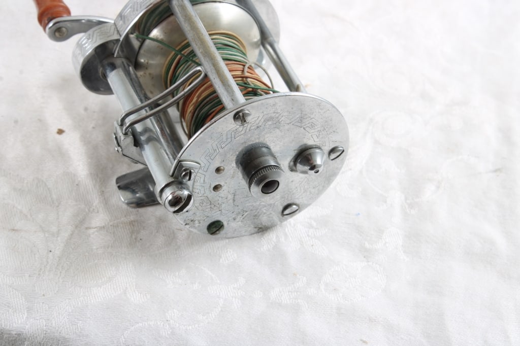 3 Vintage Fishing Reels - 14