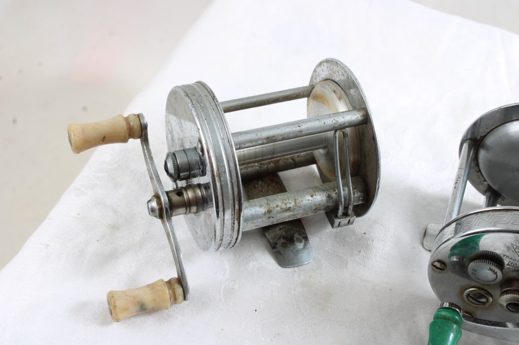 3 Vintage Fishing Reels - 2