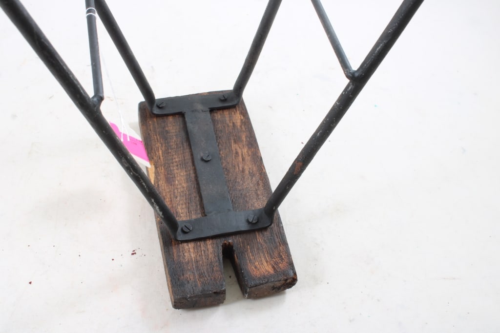 Folk Art Pendulum Balance Saw Man Lumberjack - 11