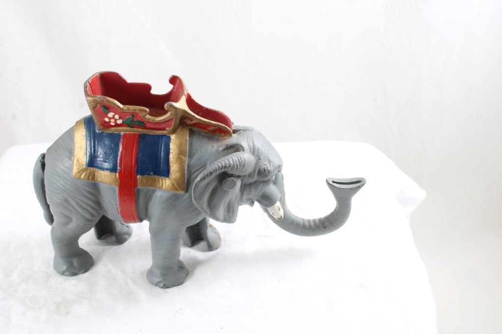 Cast Iron Circus Elephant Mechanical Bank - 5