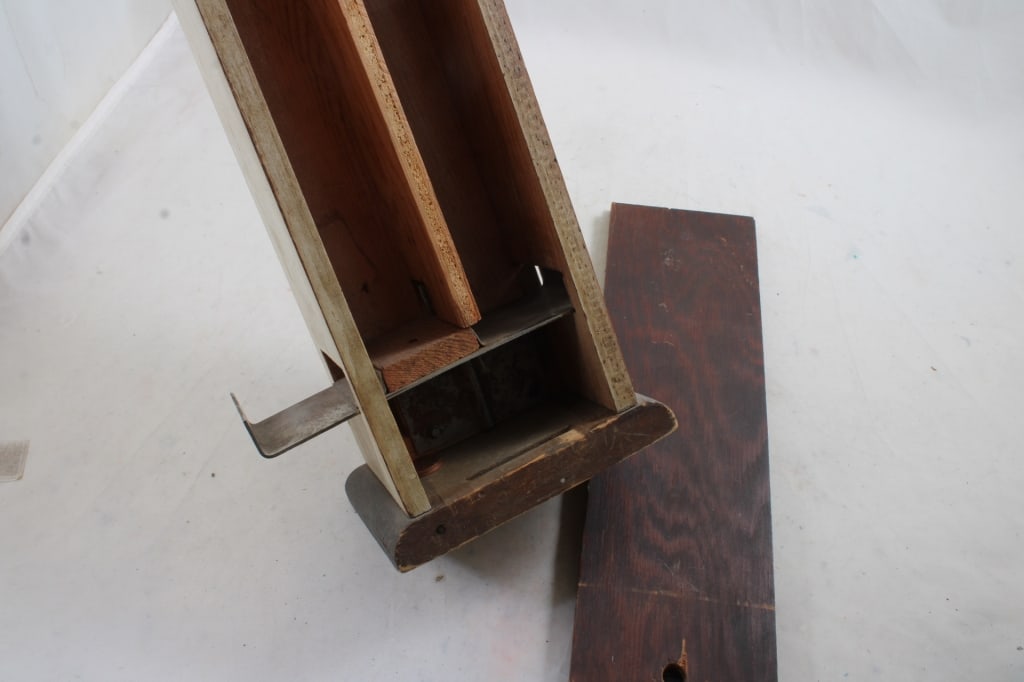 Universal Wood Matchbook Vending Machine 1 Cent - 5