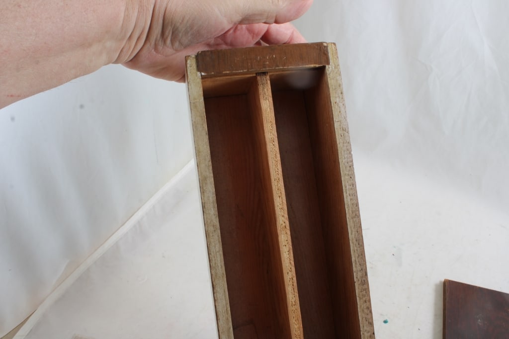 Universal Wood Matchbook Vending Machine 1 Cent - 8