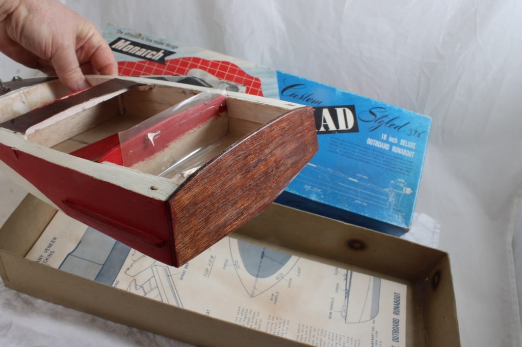 Monarch Nomad Runabout Model, Rubber Band Boat - 19