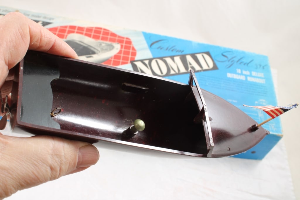 Monarch Nomad Runabout Model, Rubber Band Boat - 7
