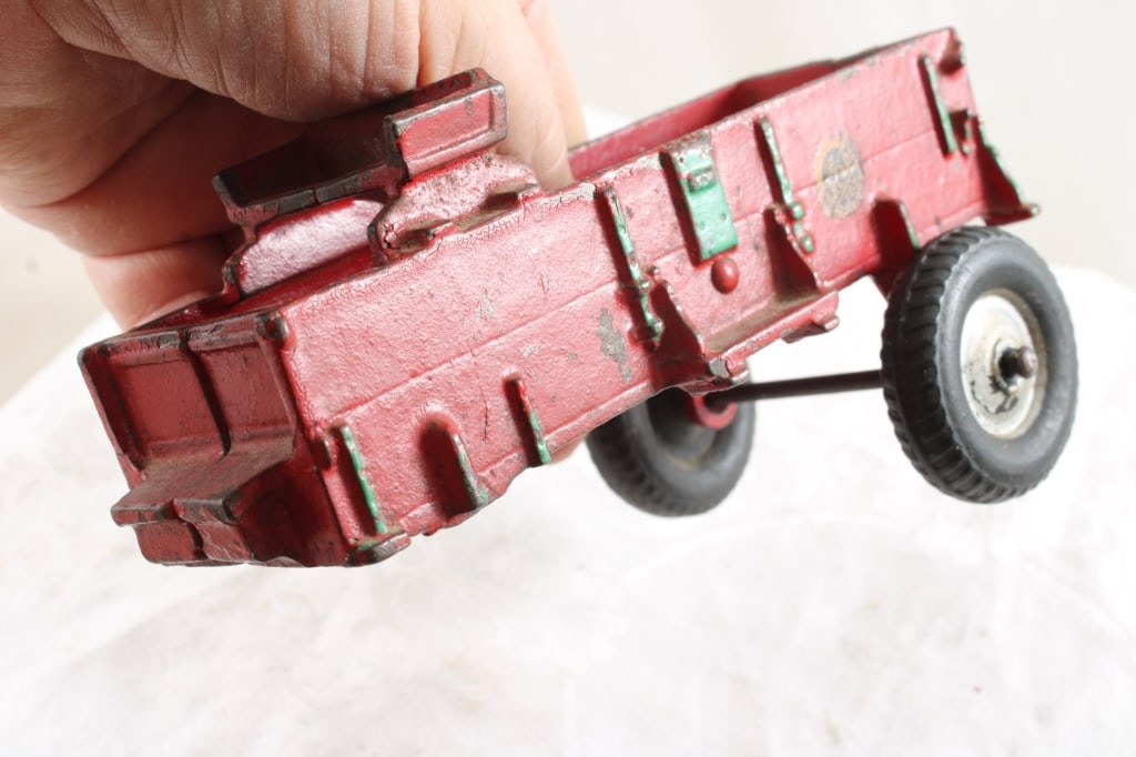 Arcade Cast Iron 2 Horse Wagon with Foil Label - 4