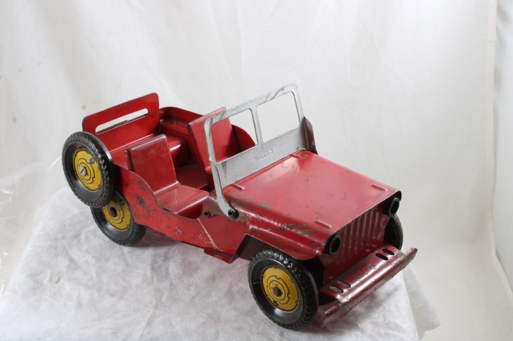 Marx Willy's Pressed Steel Jeep (1 of 12)