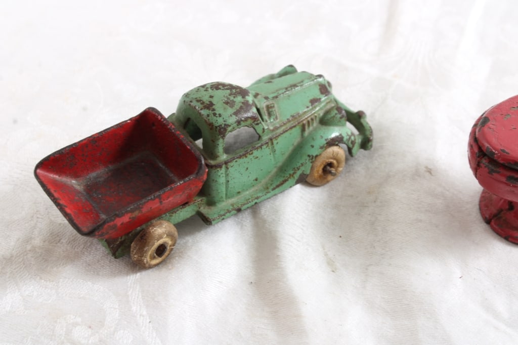 Hubley Cast Iron Dump Truck, Cast Iron Toilet - 4