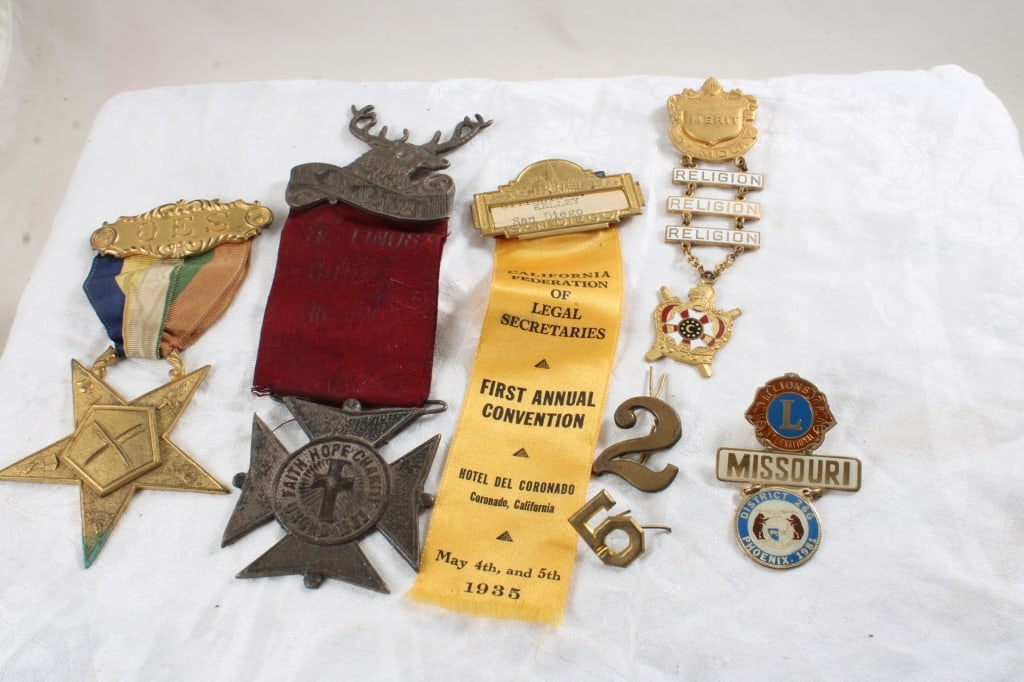 Antique Pins, Ribbons and Other: Antique Pins, Ribbons and Other - Fraternal, Militia, Numbers, Other Pins and Ribbons, Eastern Star, Moose, Elk, Catholic Order of Foresters & More. 8 Oz. Lot Size 6" x 6" x 6". Photos are