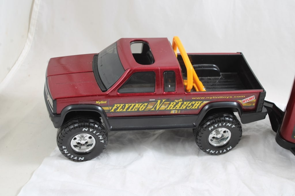 Nylint Flying N Ranch Pickup Truck, Horse Trailer - 2