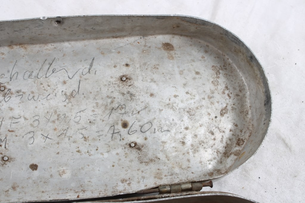 WW2 German Mess Kit, Luftwaffe Goggles in Case - 13