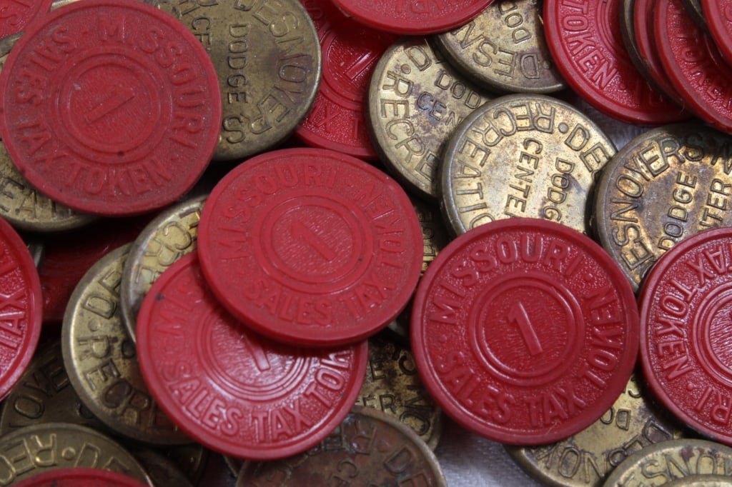 Minnesota Metal Tokens, Missouri Plastic Tokens - 4