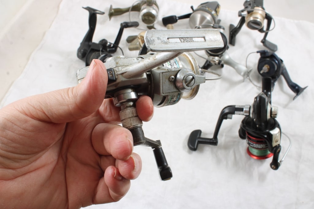 9 Vintage Fishing Reels - 4