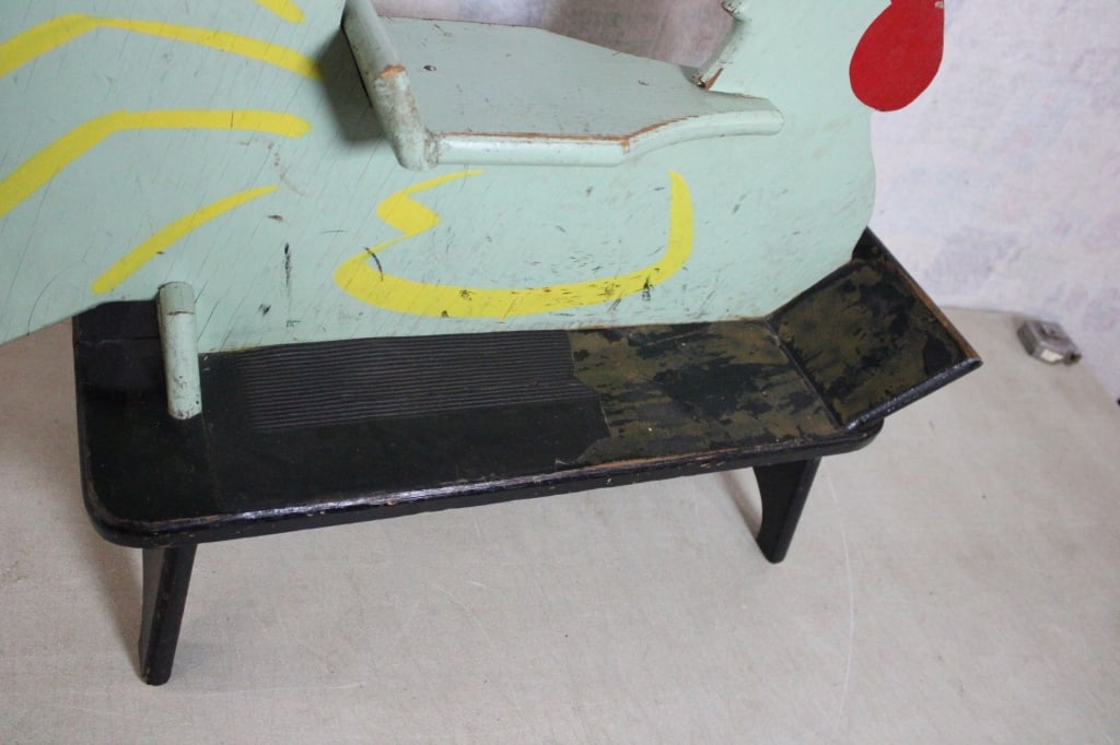 Folk Art Shoe Store Children's Chicken Chair - 5