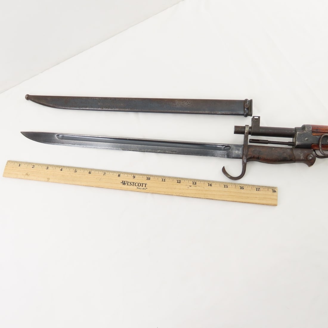 Type 99 Arisaka Anti-Aircraft 7.7 Rifle & Bayonets - 8