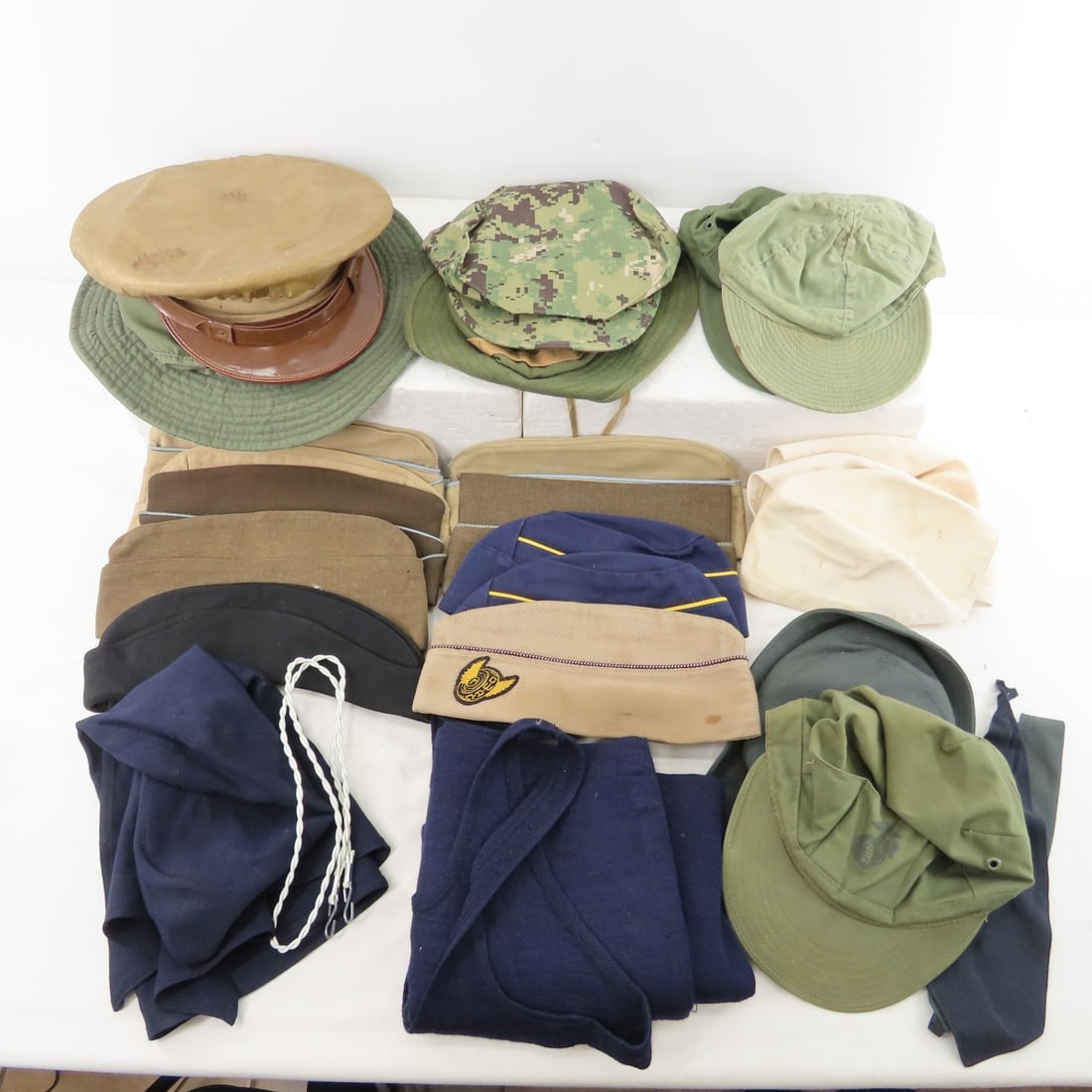 US Military caps & Hats, shirts & more (1 of 20)