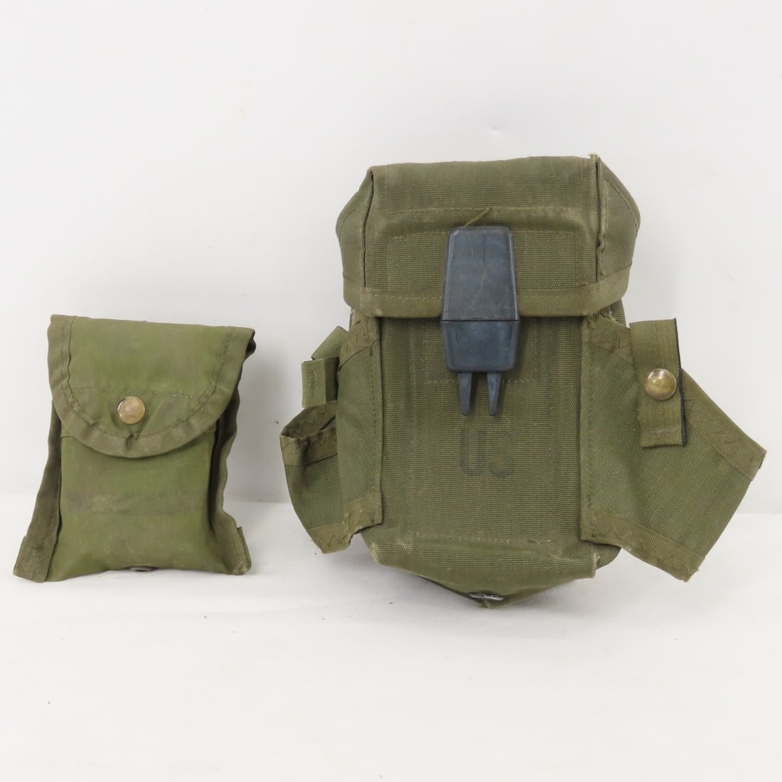 Vintage US Military Patches, Pins, Pouches & More - 14