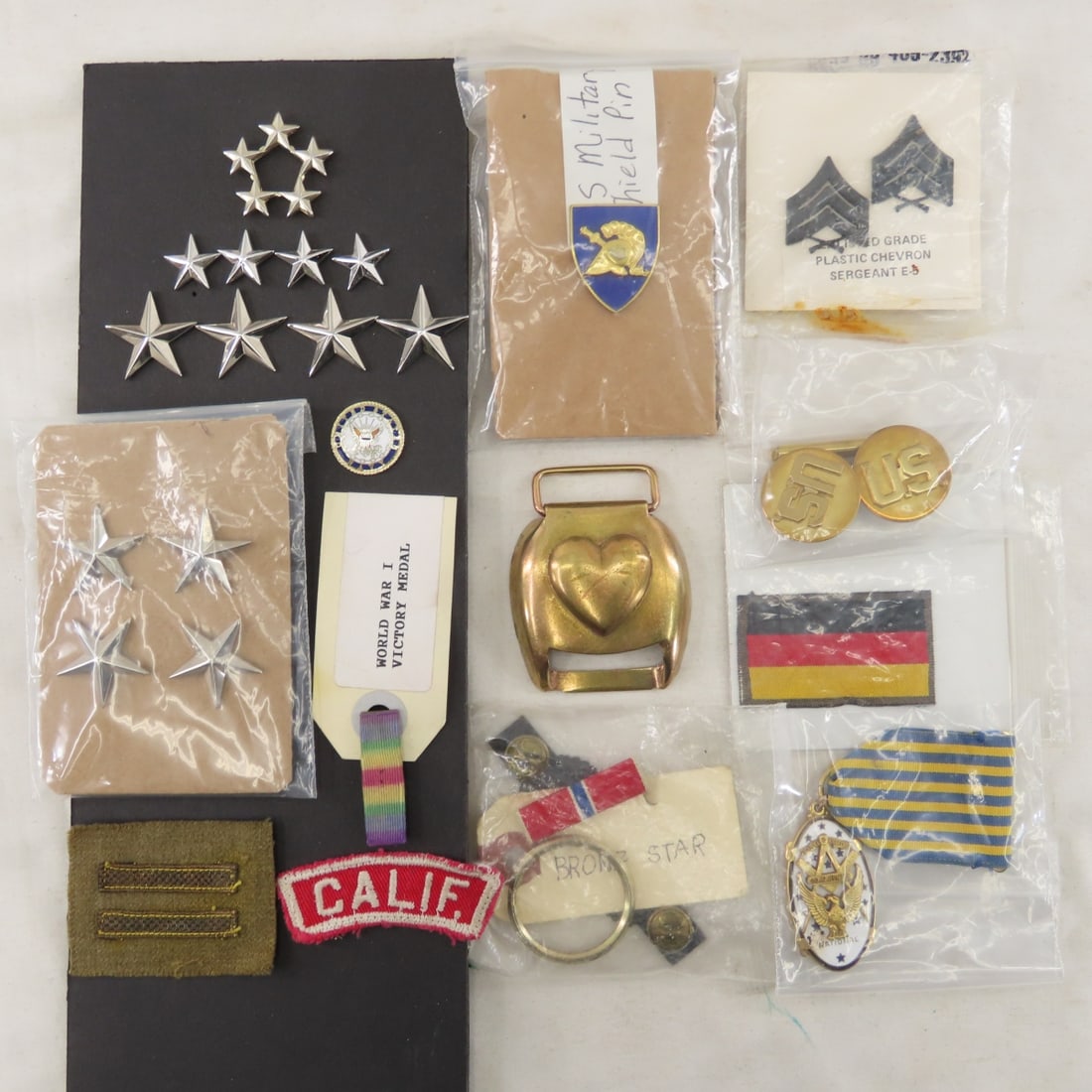 Vintage US Military Patches, Pins, Pouches & More - 4