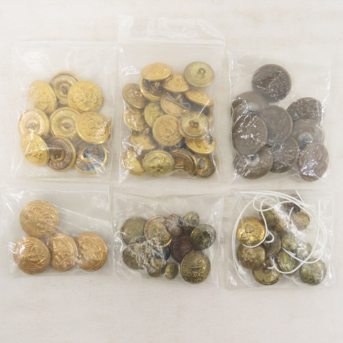 Collection of Vintage US Military Patches, Buttons - 10