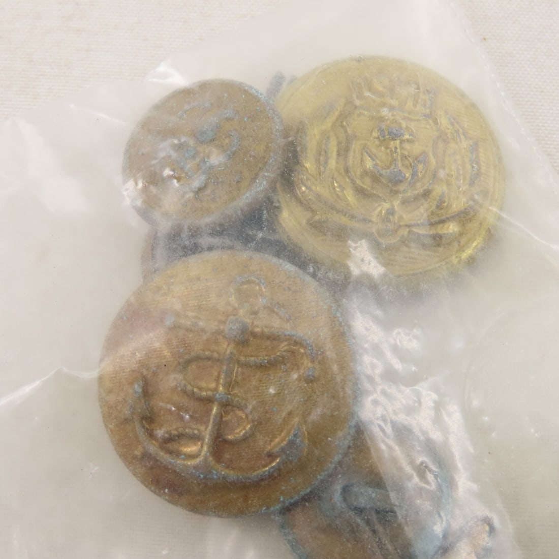 Collection of Vintage US Military Patches, Buttons - 17