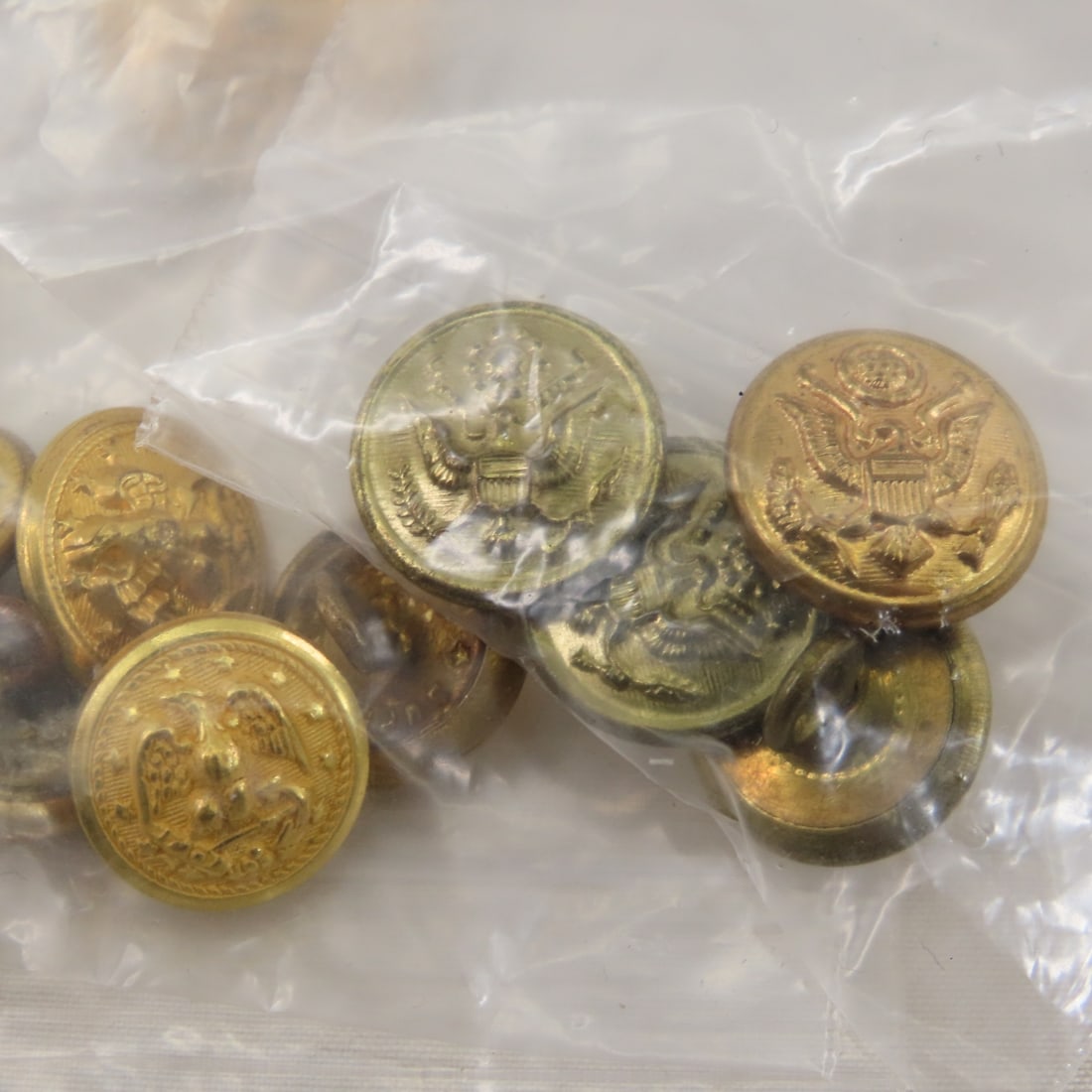 Collection of Vintage US Military Patches, Buttons - 19