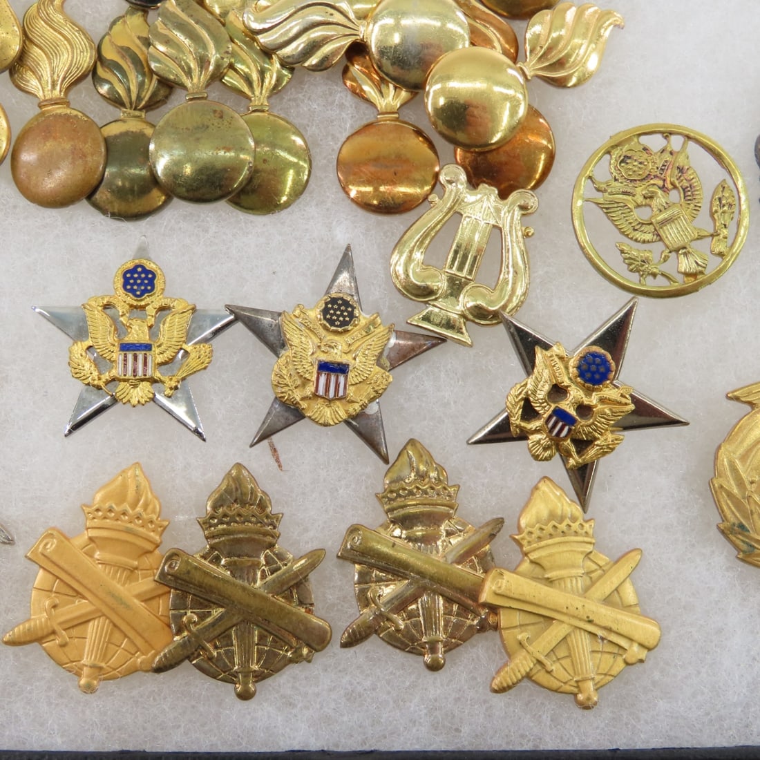 US Military Insignia Collection - 18