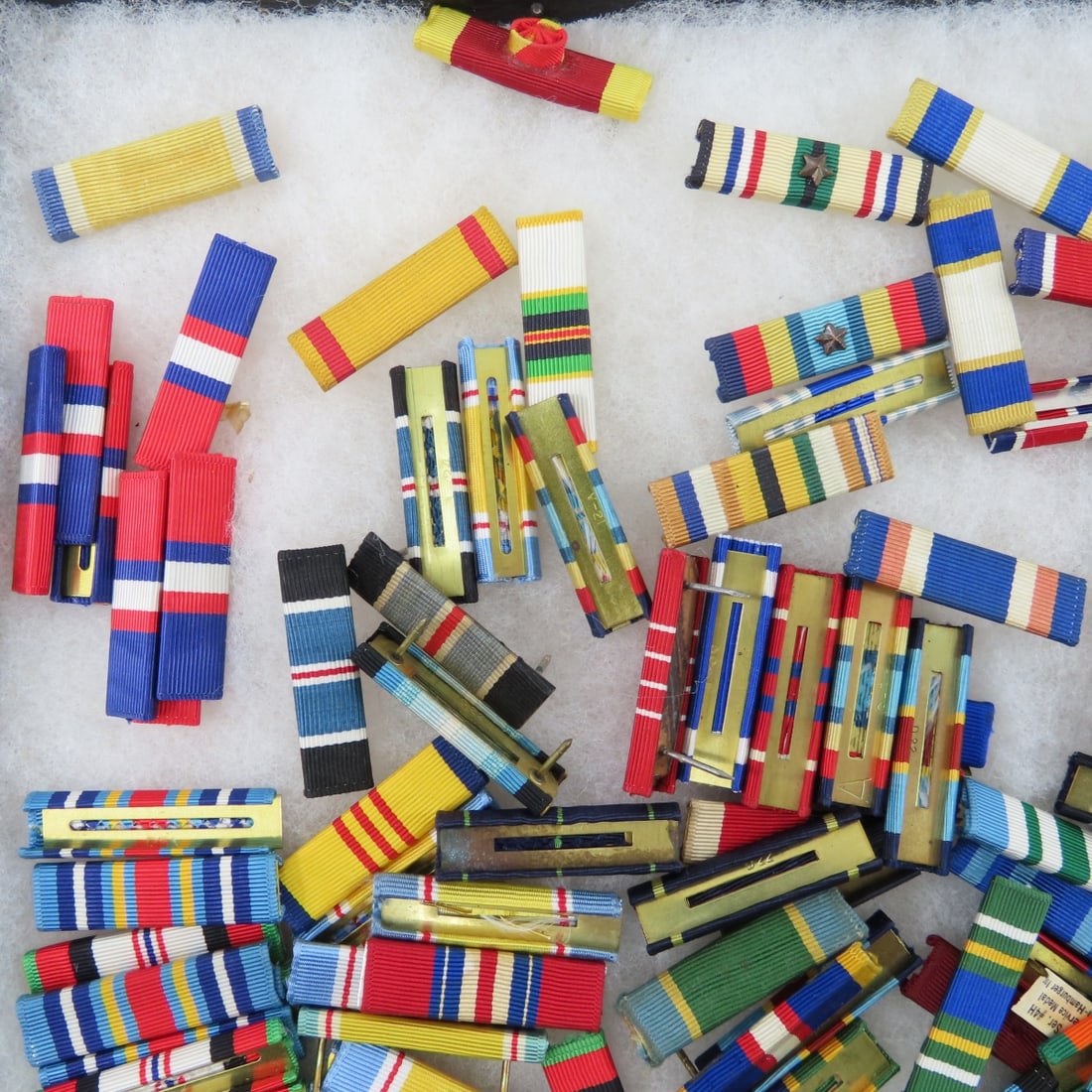 US Military Ribbon Bars in Riker case - 3