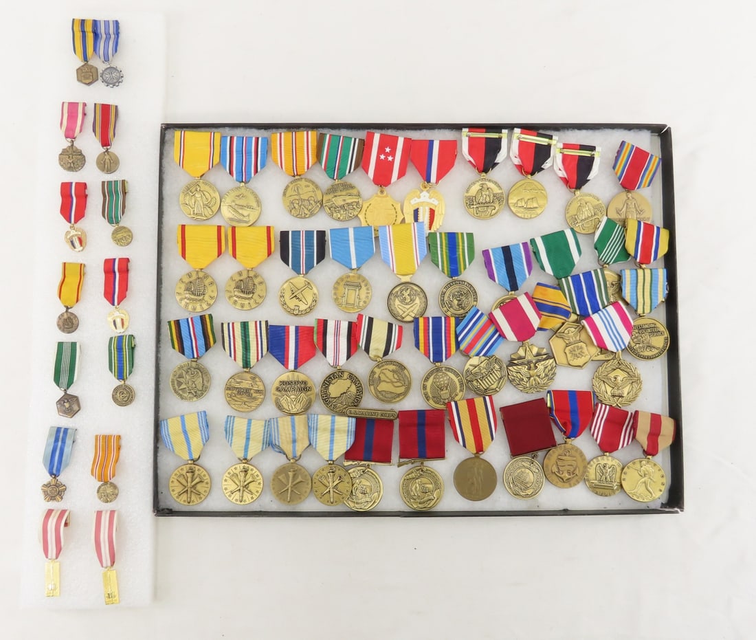Modern US Military Medals & mini medals (1 of 13)