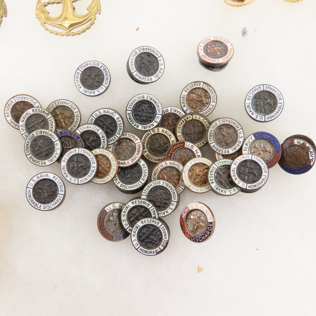 US Navy Insignia & Medals in Riker case - 7