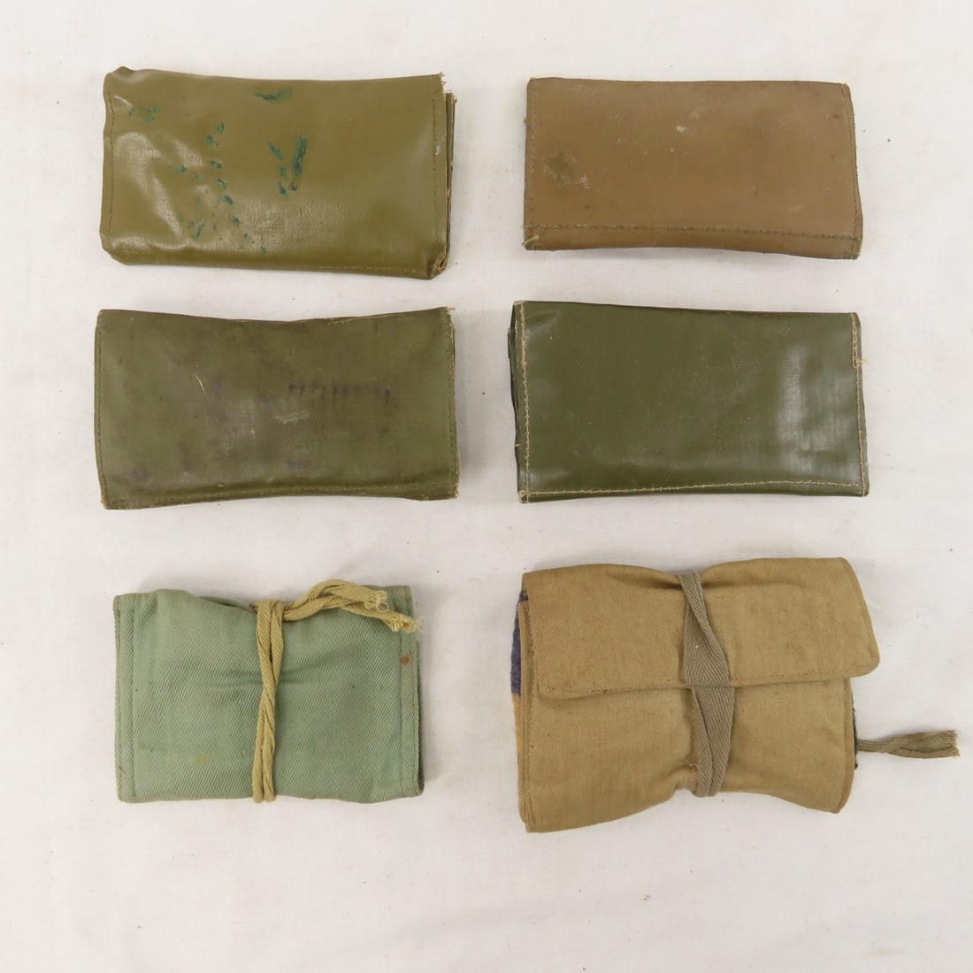 WWII US Military Toiletries, sewing kits, razors - 20