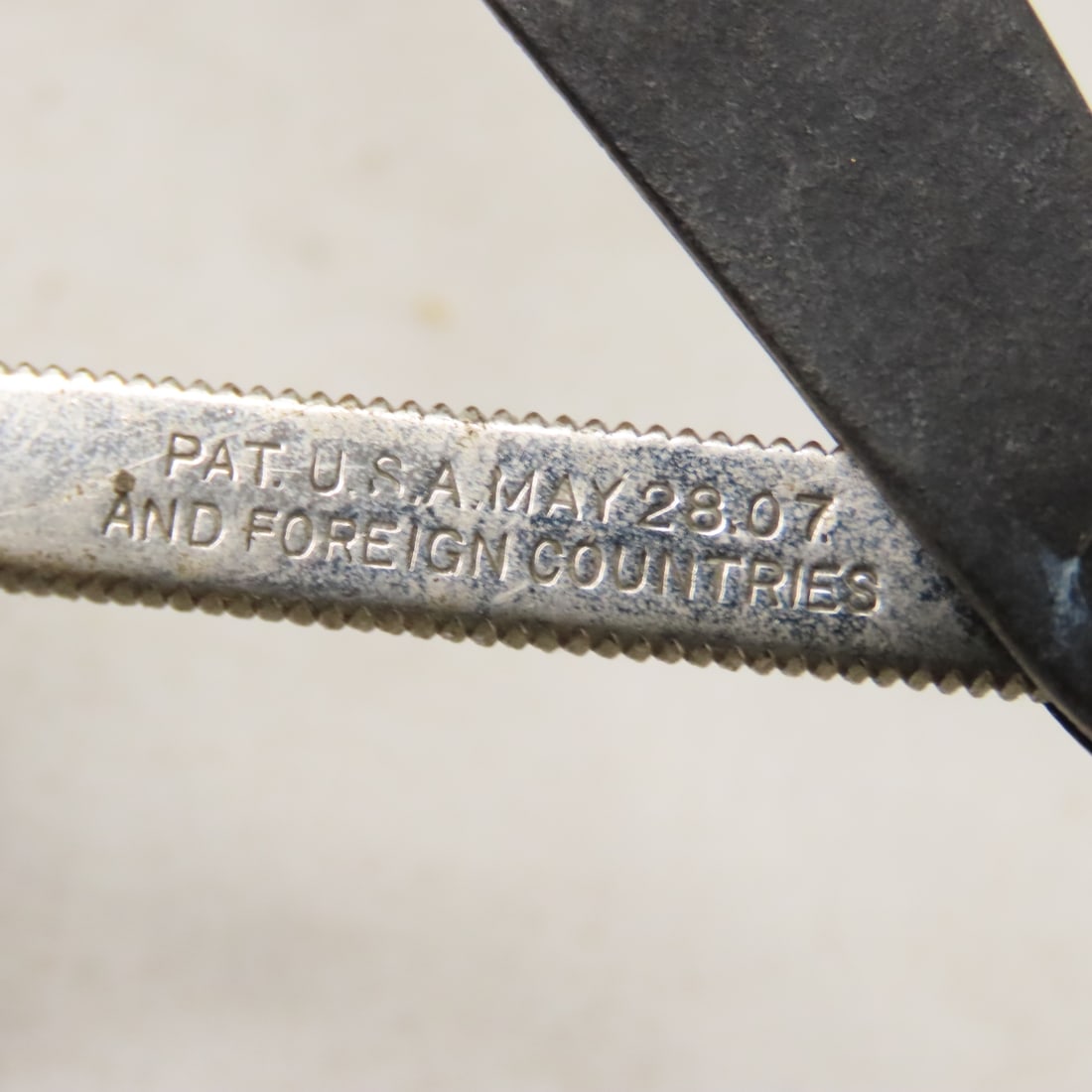 WWII US Military Toiletries, sewing kits, razors - 6