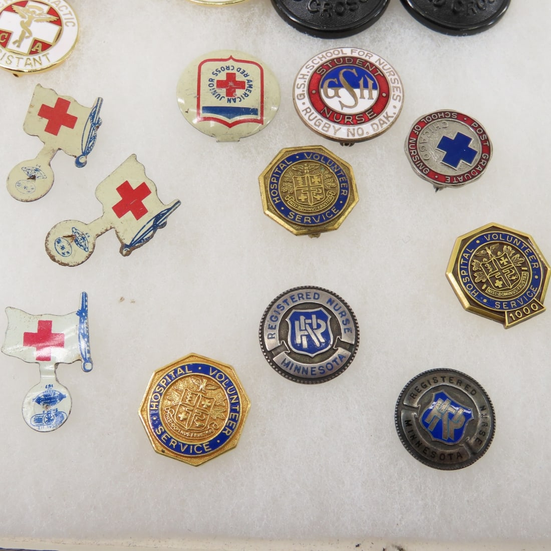 Collection of Red Cross Pins & badges - 10