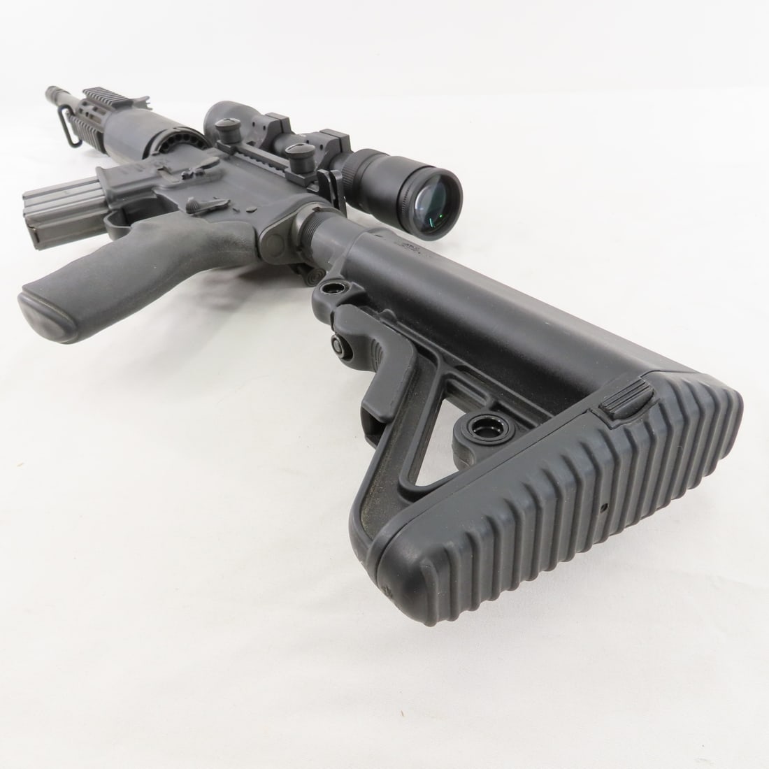 Rock River Operator LAR-15 Rifle 5.56mm & Scope - 17