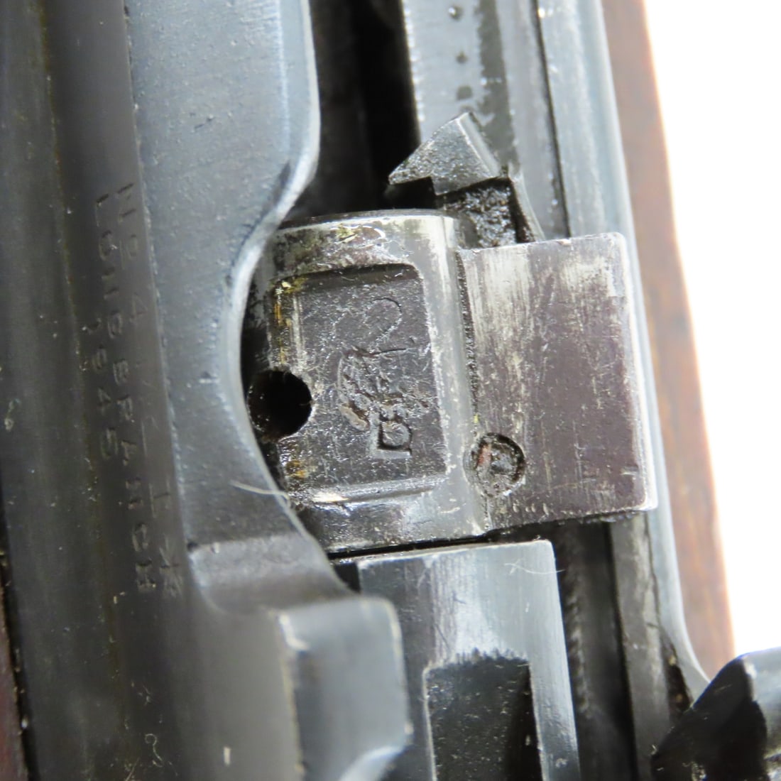 Enfield No4 Mk I* .303 Rifle, Mattock & Bayonets - 15