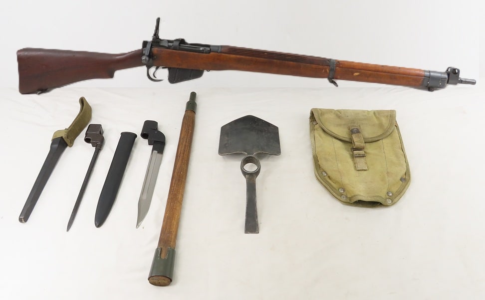 Enfield No4 Mk I* .303 Rifle, Mattock & Bayonets (1 of 20)