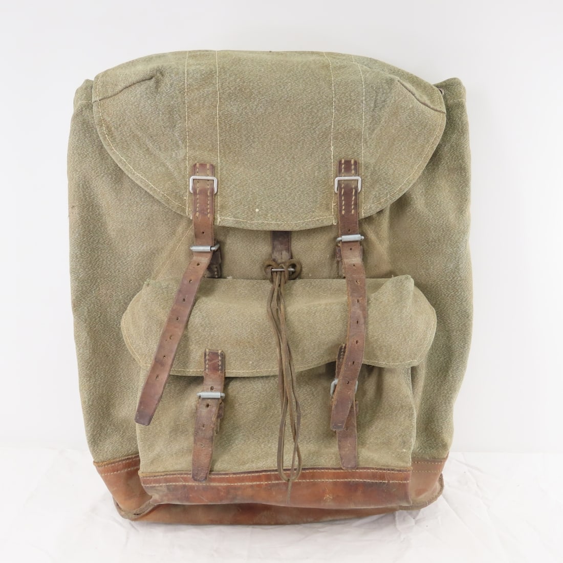 1960s Swiss Army Salt & Pepper Backpack (1 of 9)