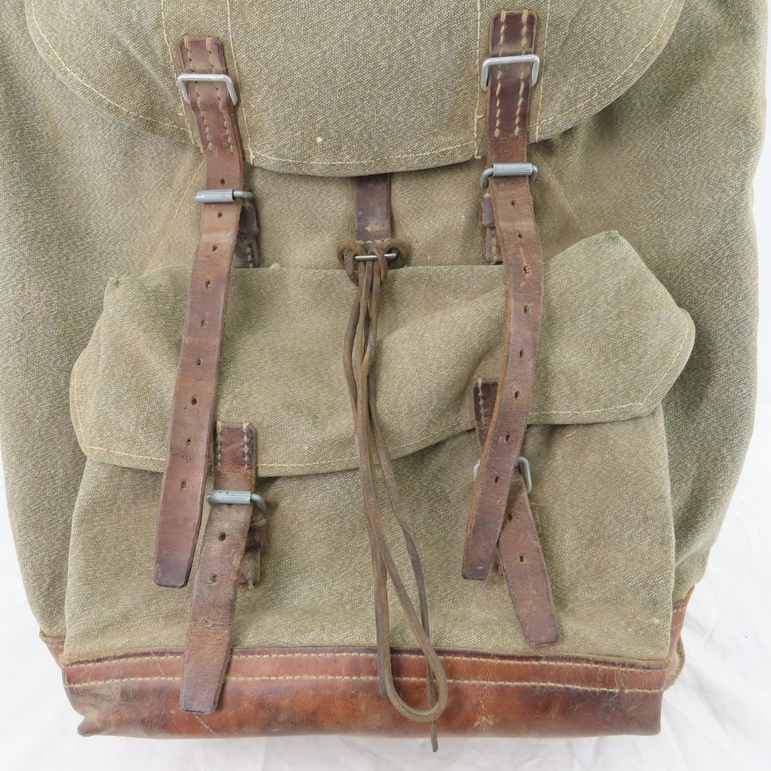 1960s Swiss Army Salt & Pepper Backpack - 6