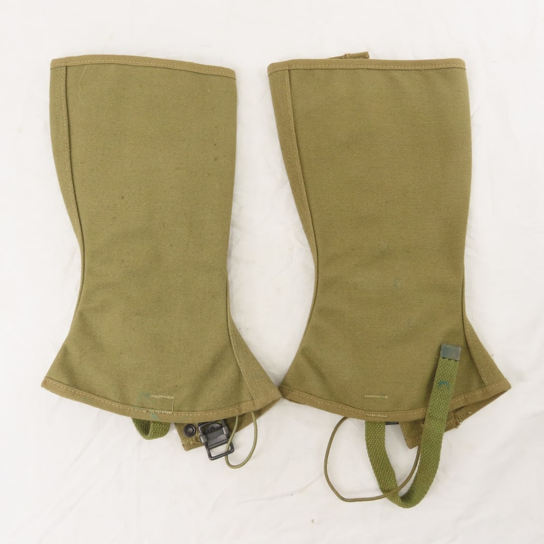 US Army Spats & Vietnam Combat Boots - 9