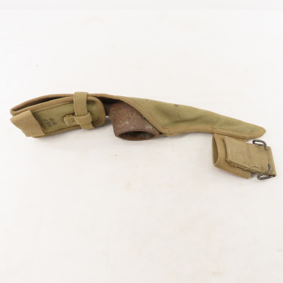 6 WWII US Military pick-mattock covers & 1 pickaxe - 2