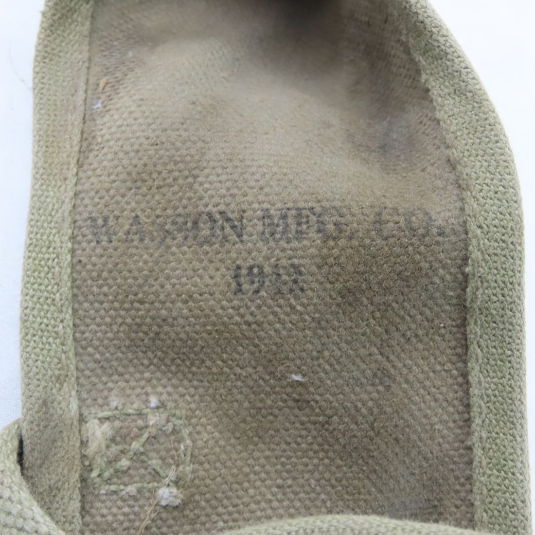 7 WWII US Military pick-mattock covers & 1 pickaxe - 8