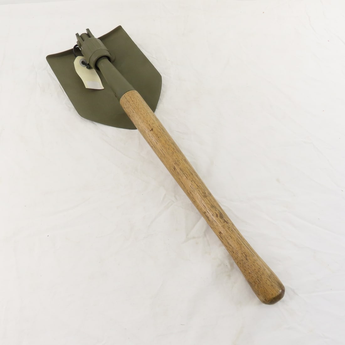WWII US Army M1943 Shovel, Tent Pack & Bug Net - 10