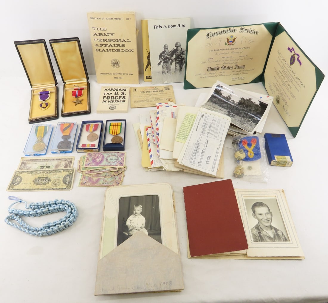 Vietnam Soldier KIA medals with named Purple Heart (1 of 18)