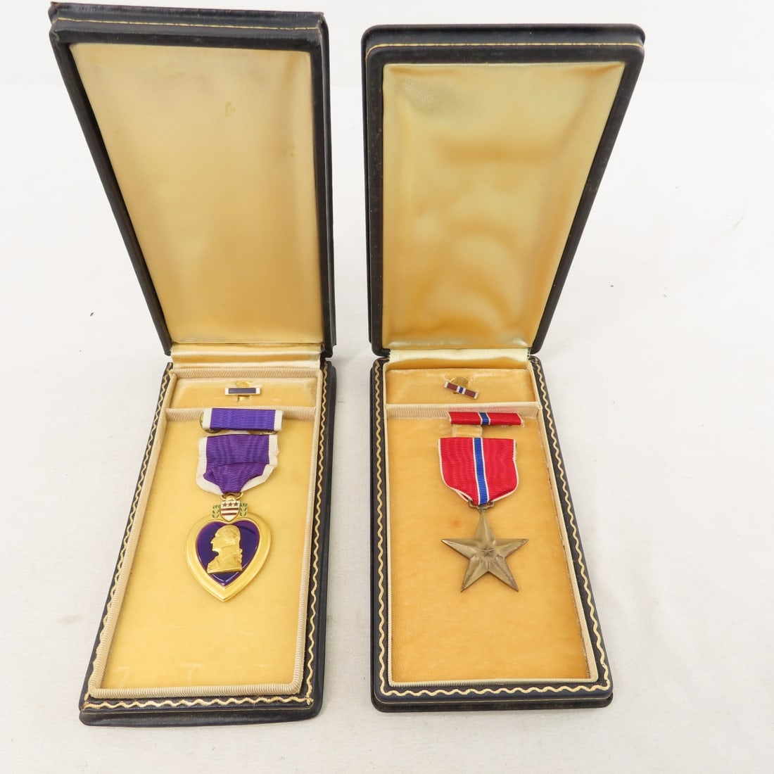 Vietnam Soldier KIA medals with named Purple Heart - 2