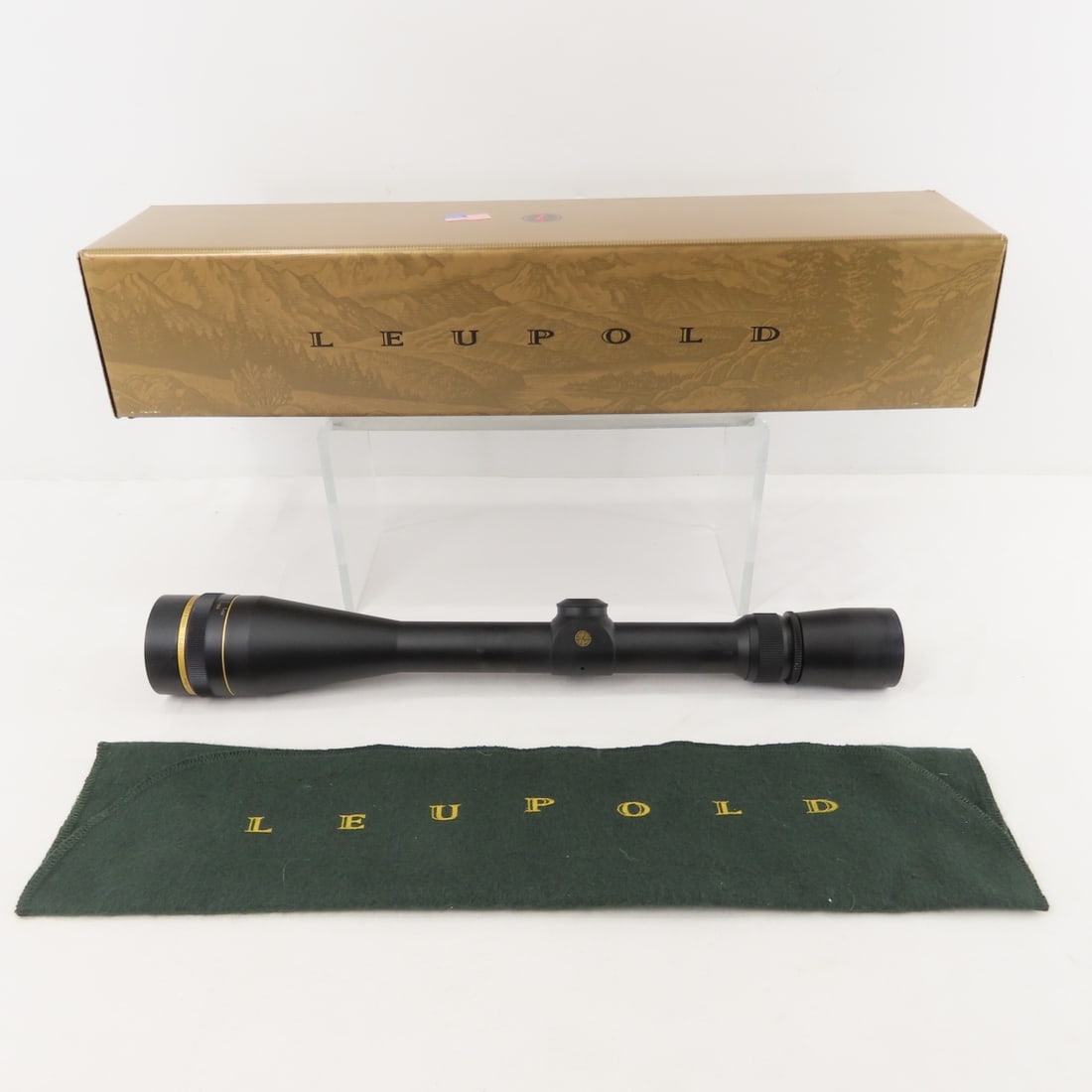 Leupold VARI-X III 65-20x40mm Scope (1 of 16)