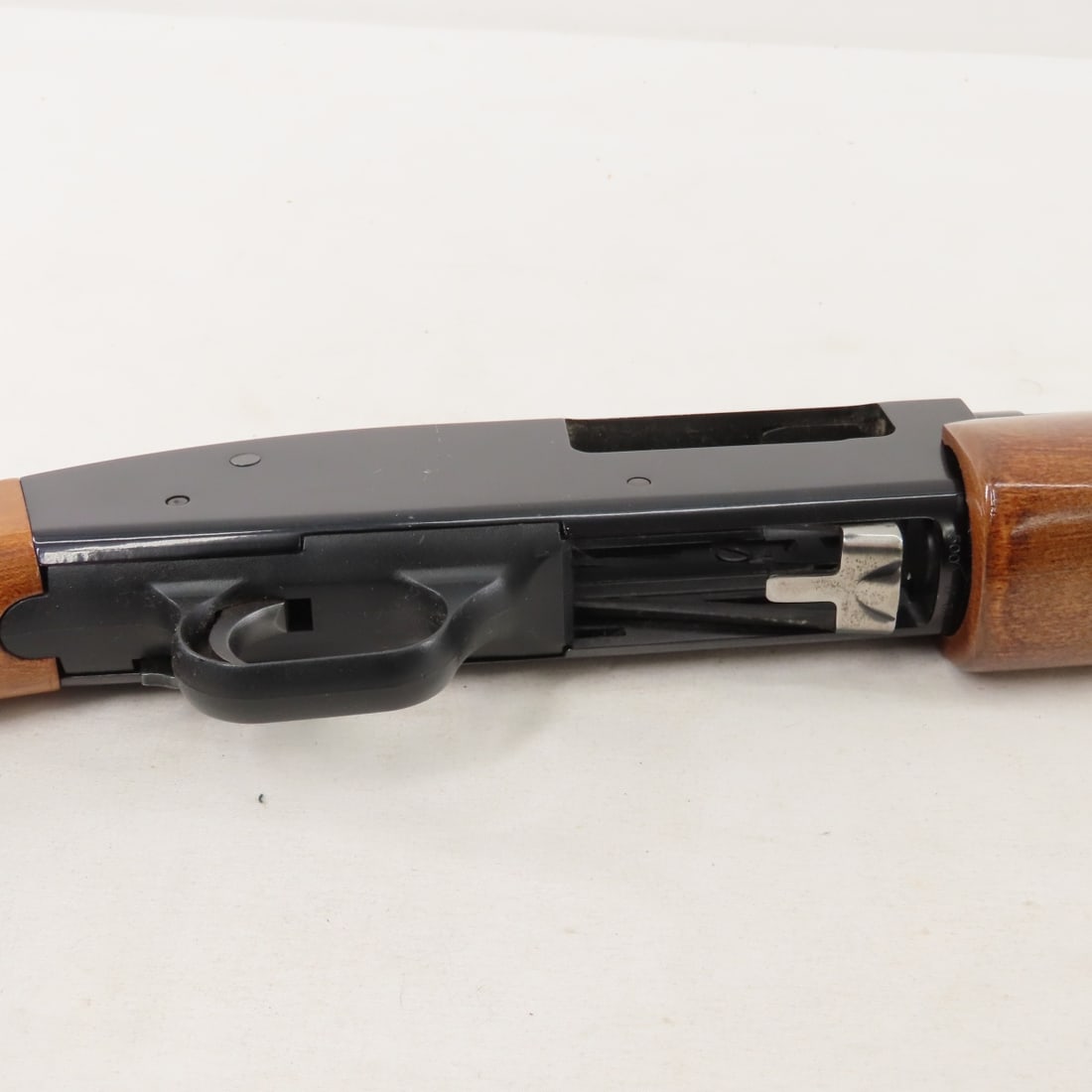 Mossberg 500A 12GA Shotgun with Case - 9