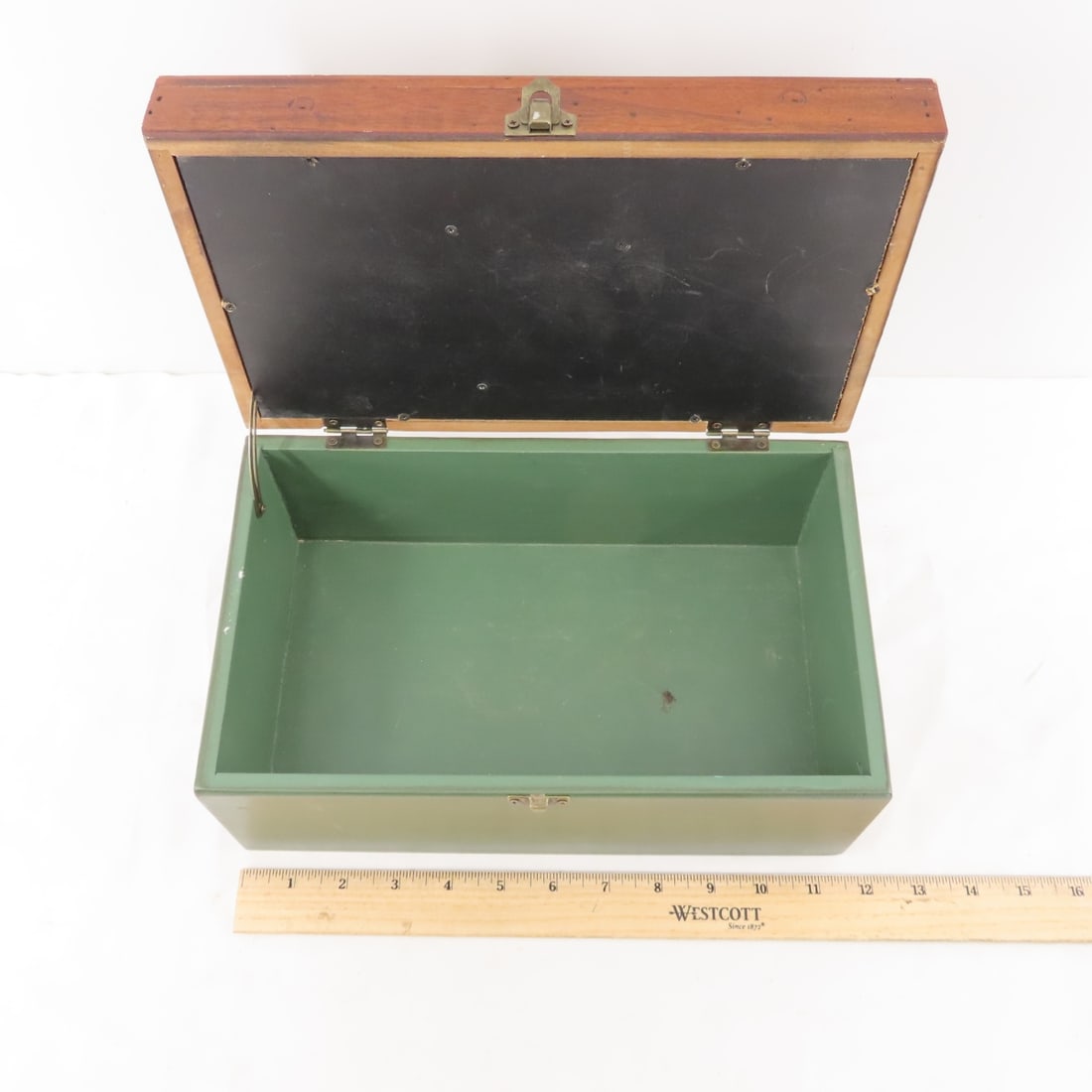 25 Rounds Federal 12GA, Empty Monark box & more - 16