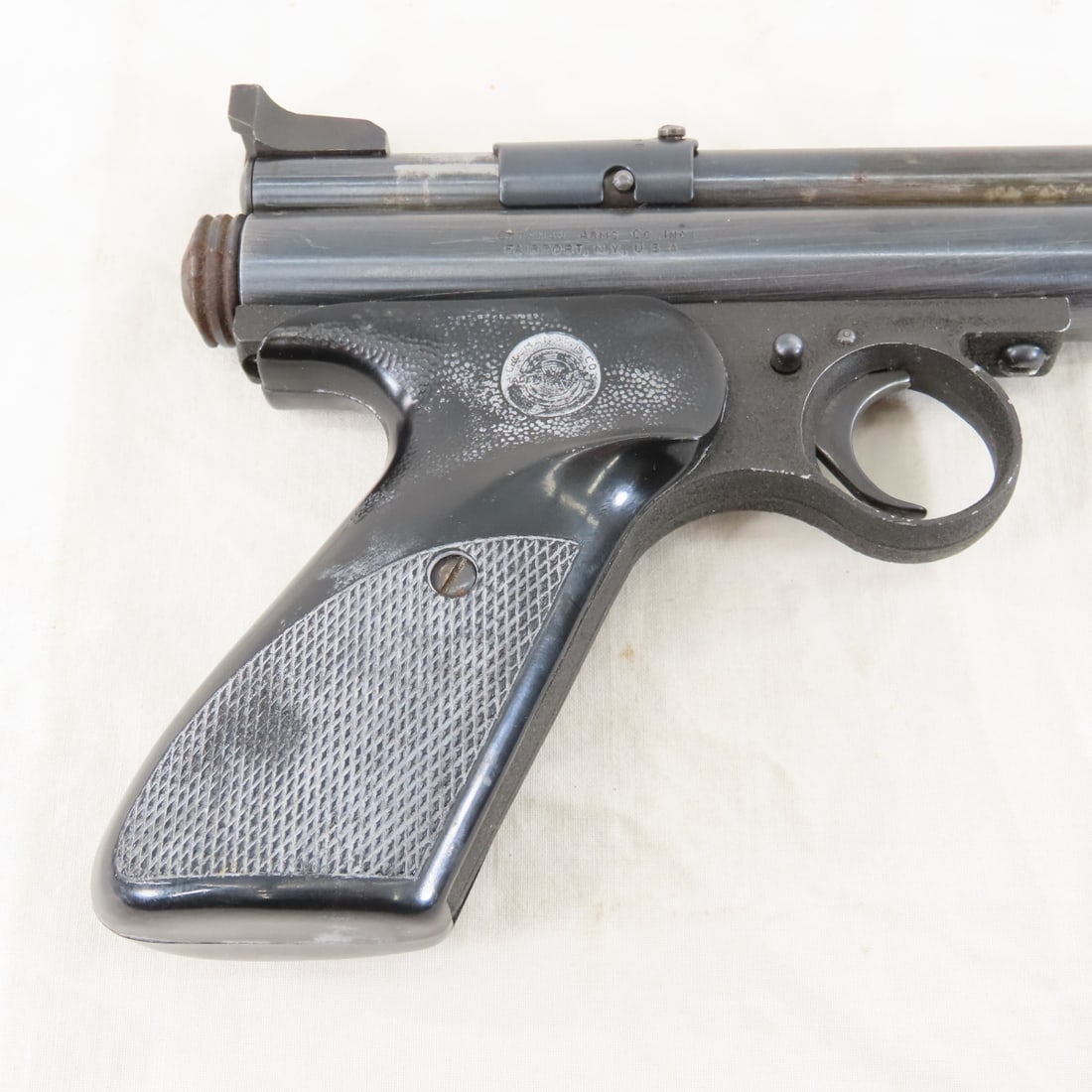 Crosman 150 CO2 22 Cal Pellgun - 2