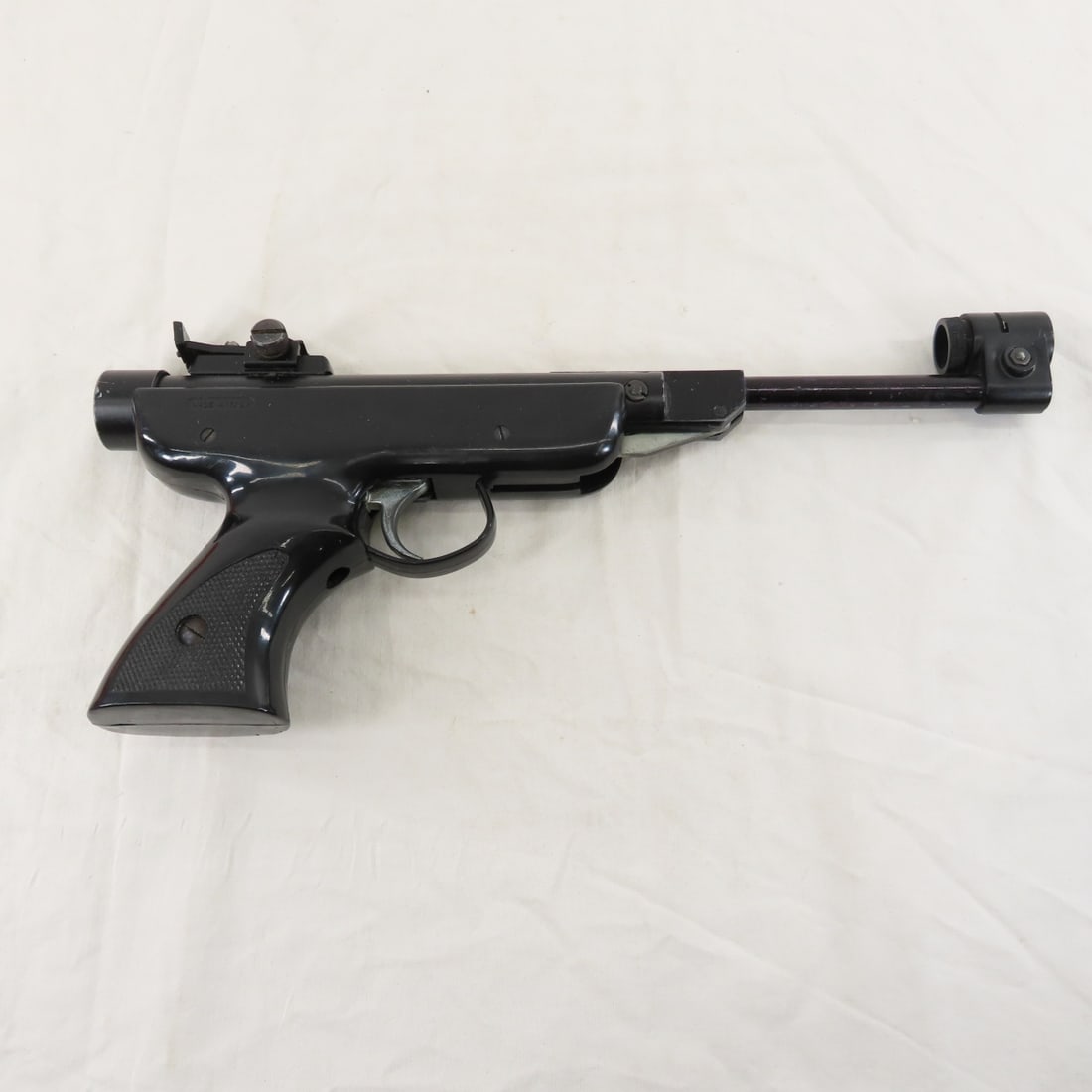 RO 72 Bullseye Italian .177 Target Air Pistol - 2