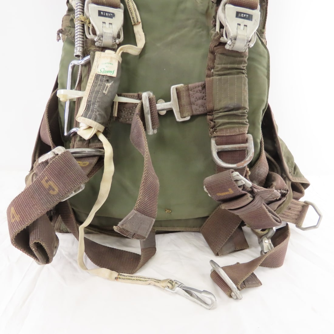 US Military Parachute Harness & Pack - 4