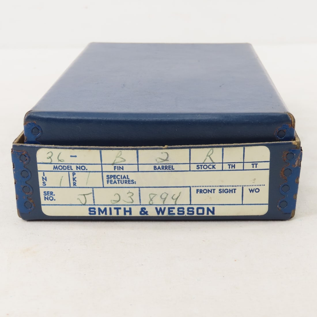 Smith & Wesson Mod 36 Chiefs Special .38 S&W SPL - 19