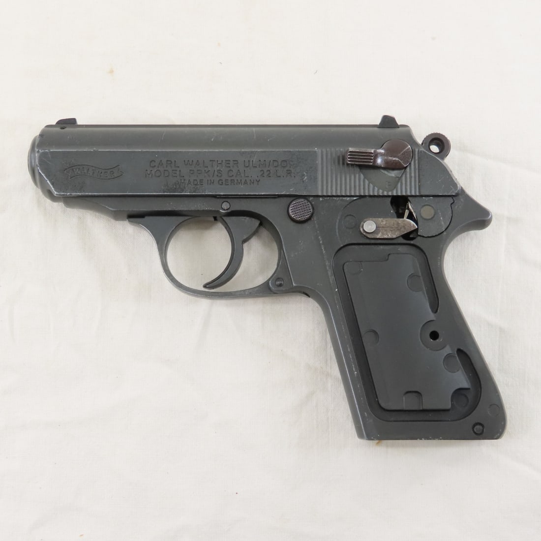 Walther PPK/S .22LR Pistol in Case: Walther PPK/S .22LR Pistol in Case - SN# WF001131, slide marked made in Germany, imported by Walther Arms Fort Smith, AR. missing grips, and no magazine. 3" barrel, 3 point sights, in plastic case. FF